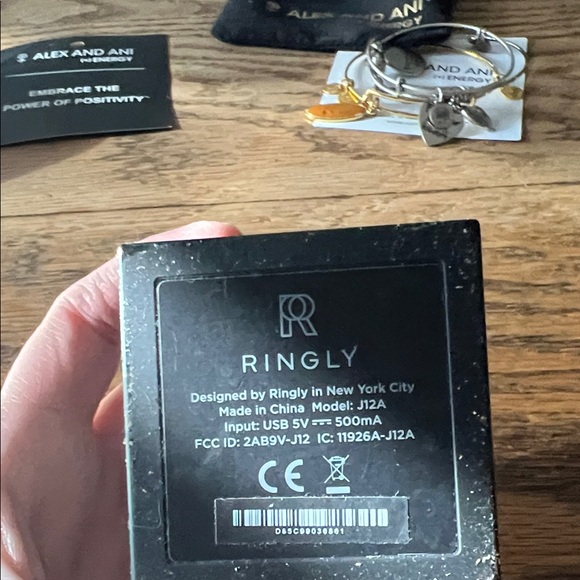 Ringly Quartz Smart Ring - Picture 4 of 4